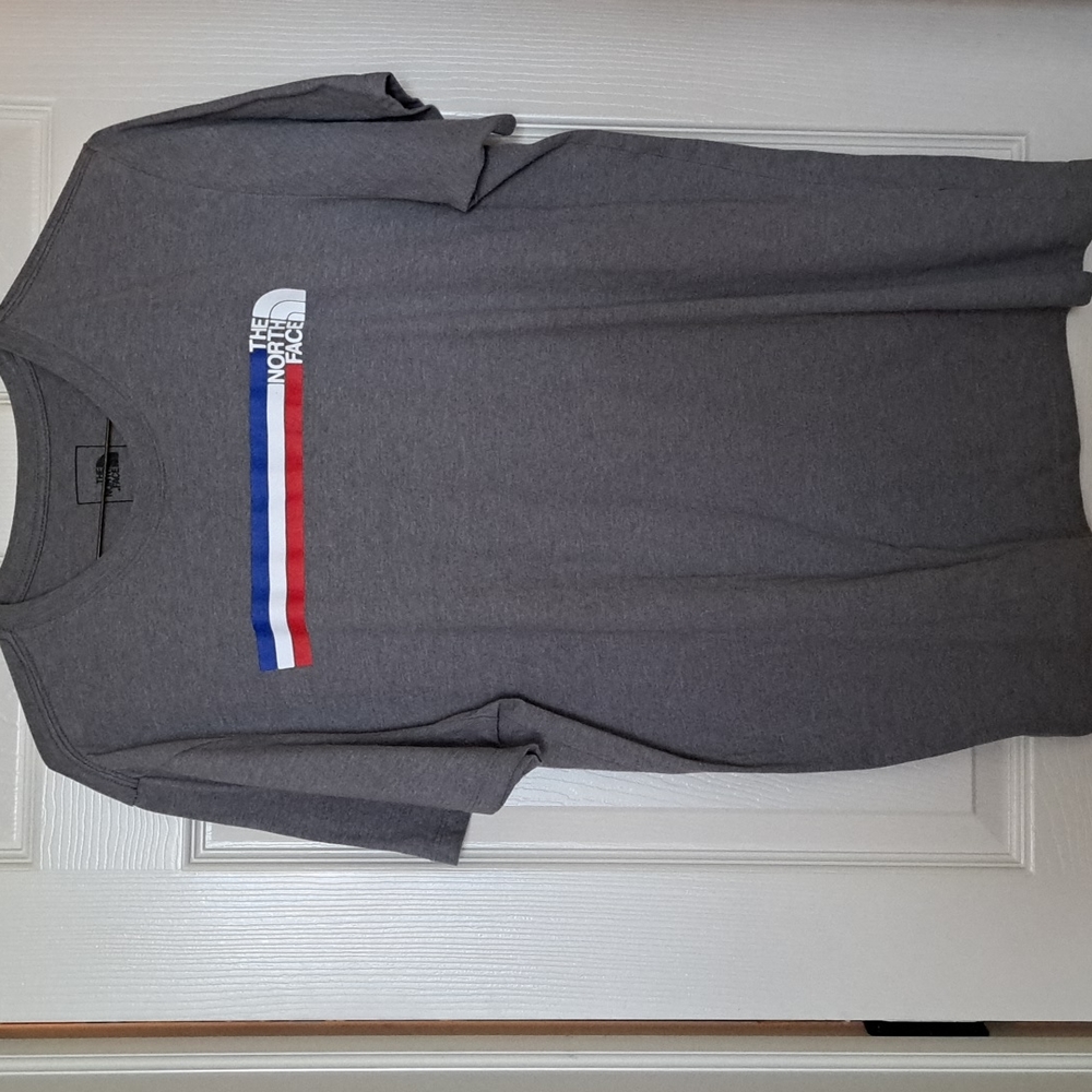 New Northface Tee